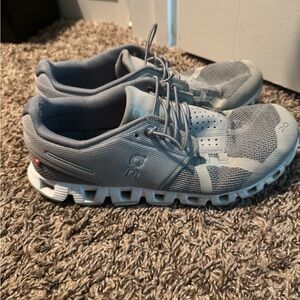 On Cloud Shoe Womens 9